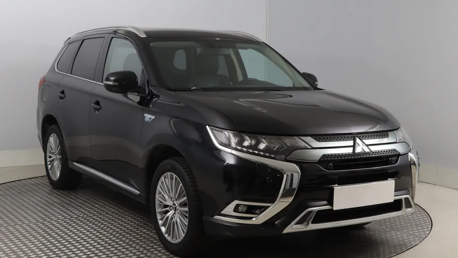 Mitsubishi Outlander -