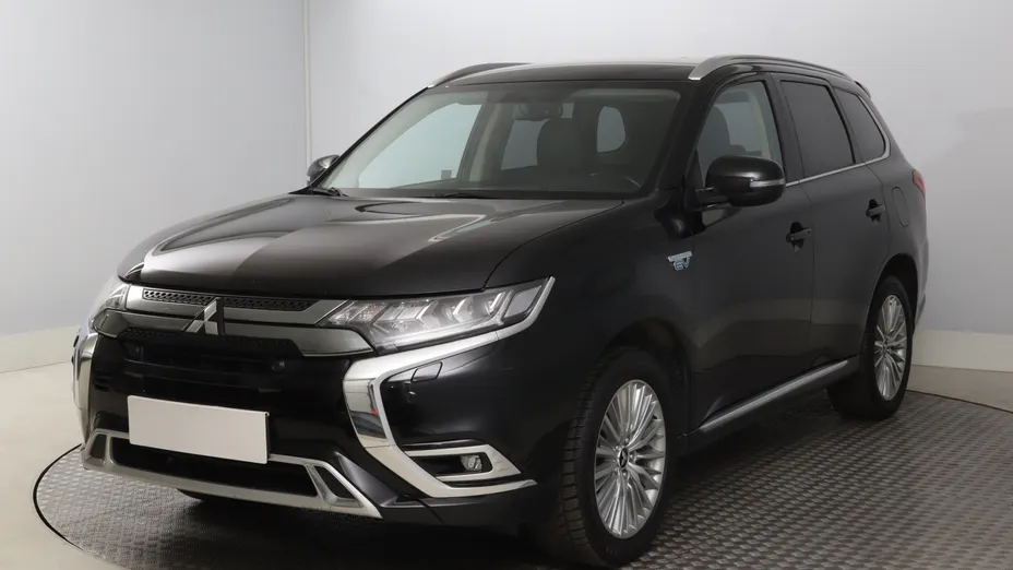 Mitsubishi Outlander -