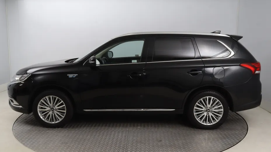 Mitsubishi Outlander -