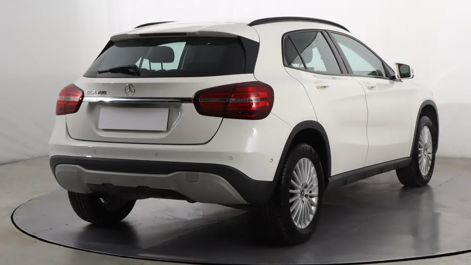Mercedes GLA -