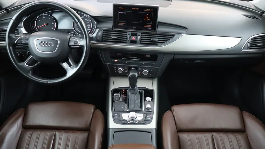 Audi A6 -