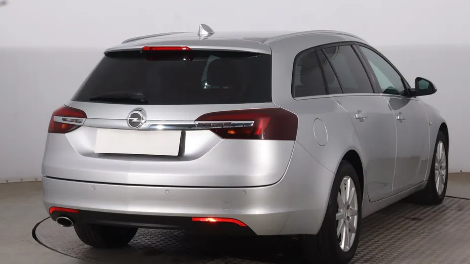 Opel Insignia -
