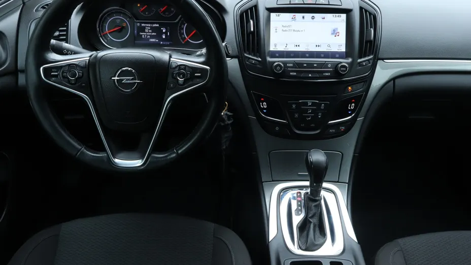 Opel Insignia -