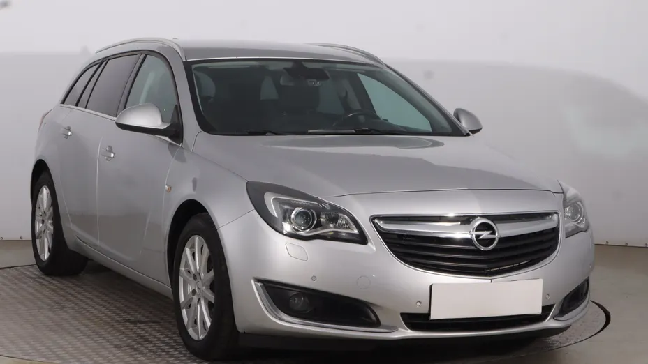 Opel Insignia -