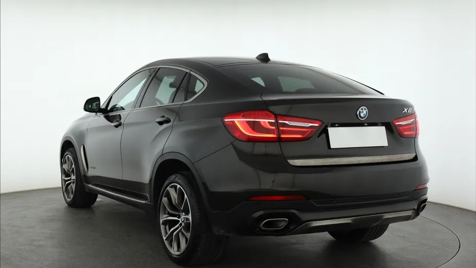 BMW X6 -