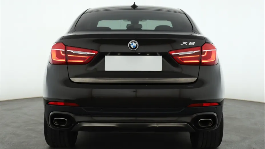 BMW X6 -