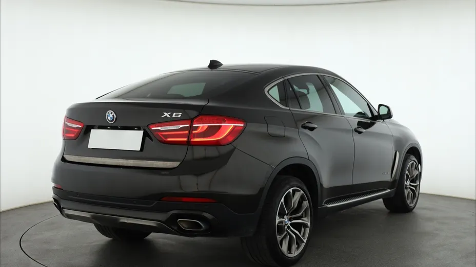 BMW X6 -