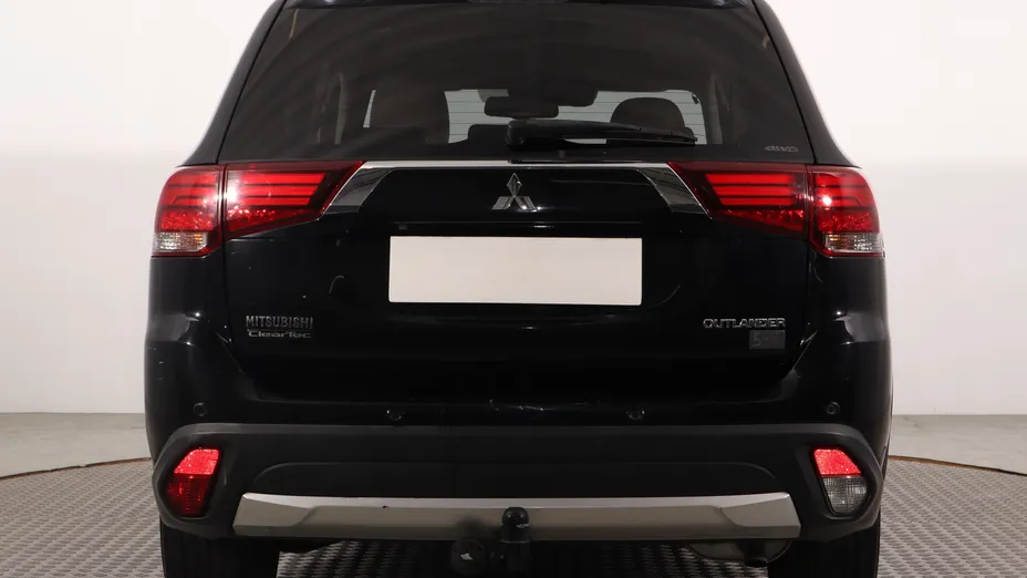 Mitsubishi Outlander -