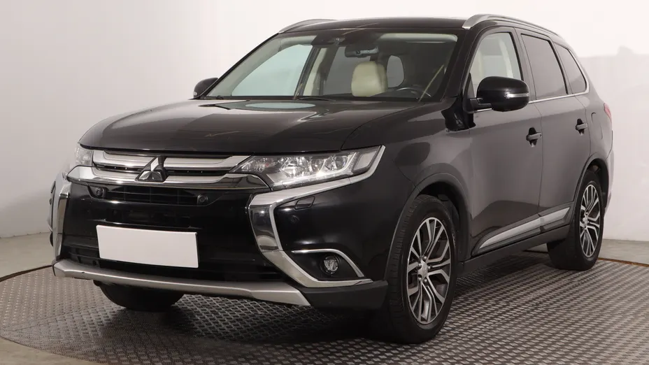 Mitsubishi Outlander -