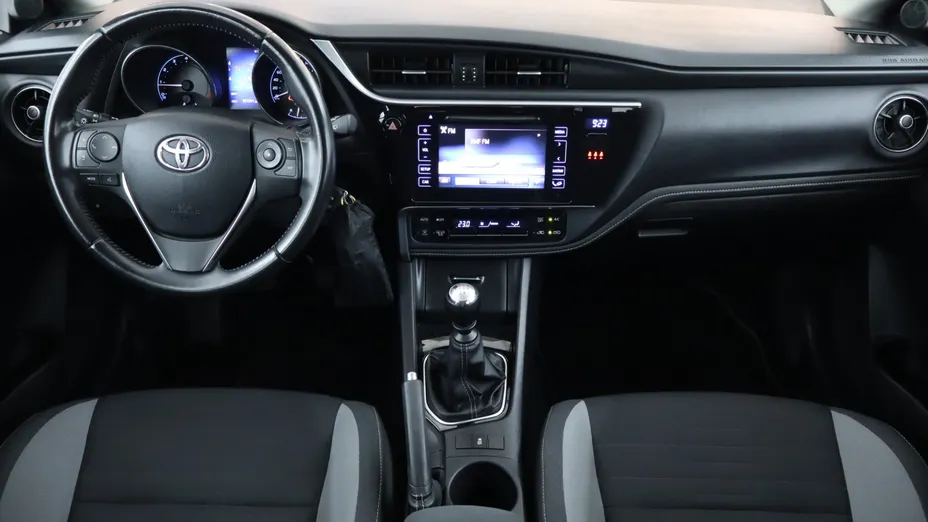 Toyota Auris -