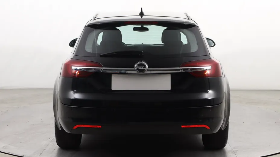 Opel Insignia -