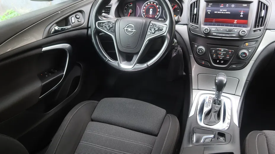 Opel Insignia -