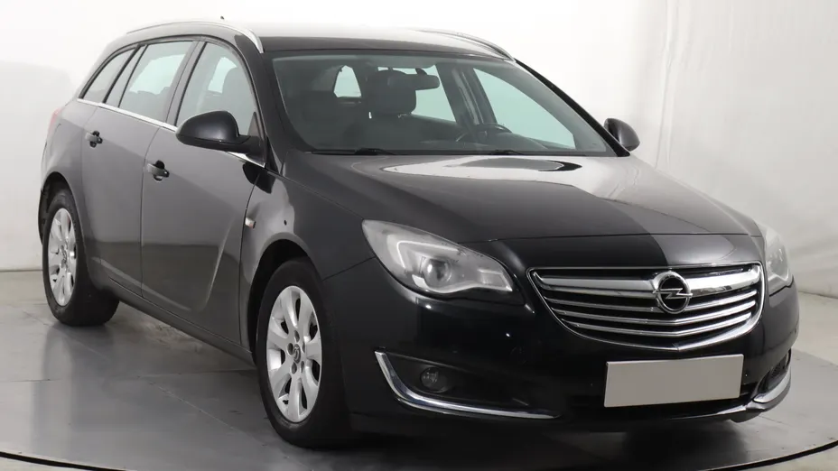 Opel Insignia -