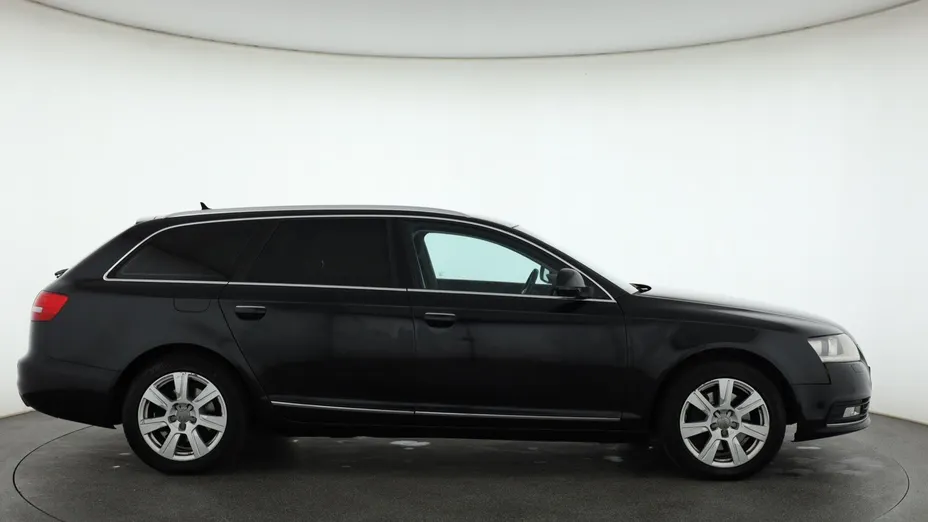 Audi A6 -