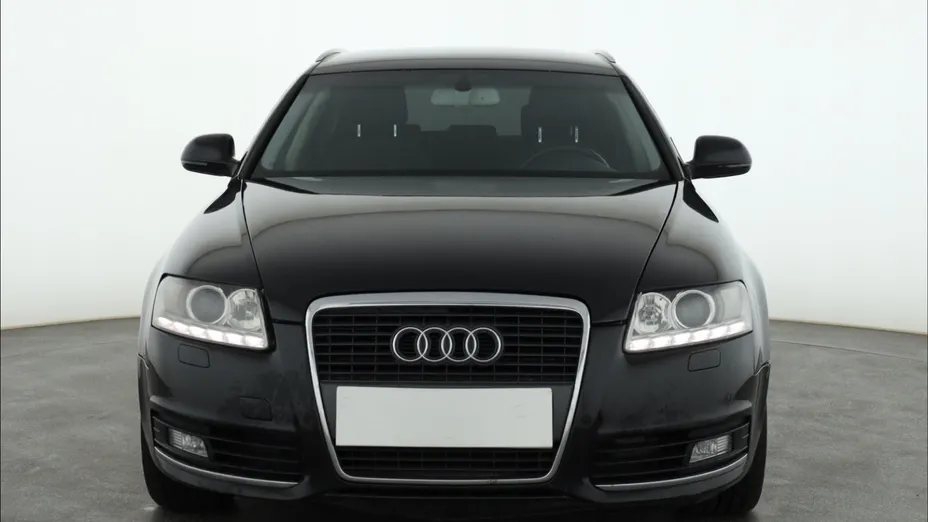 Audi A6 -