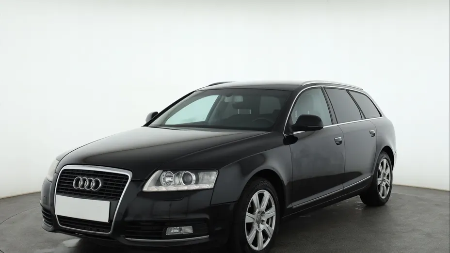 Audi A6 -