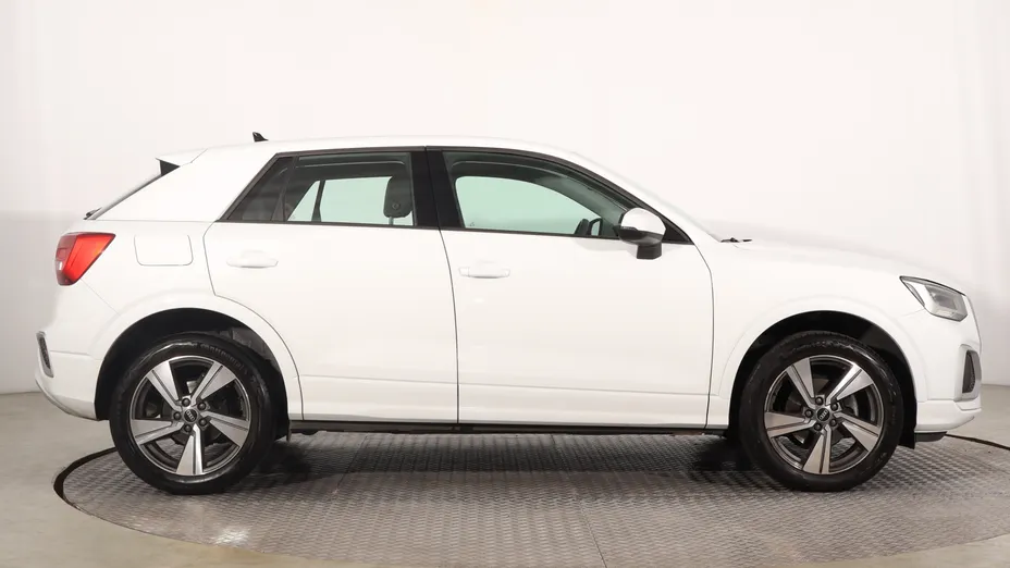 Audi Q2 -