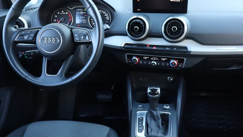 Audi Q2 -