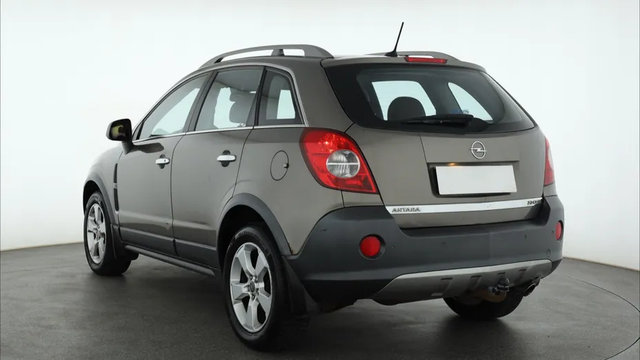 Opel Antara -