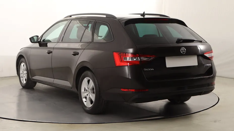 Skoda Superb -
