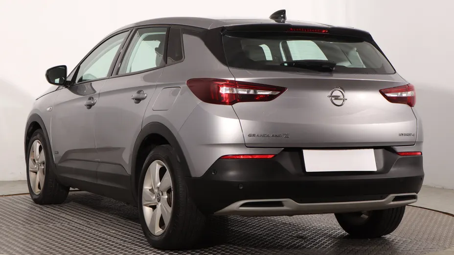 Opel Grandland -