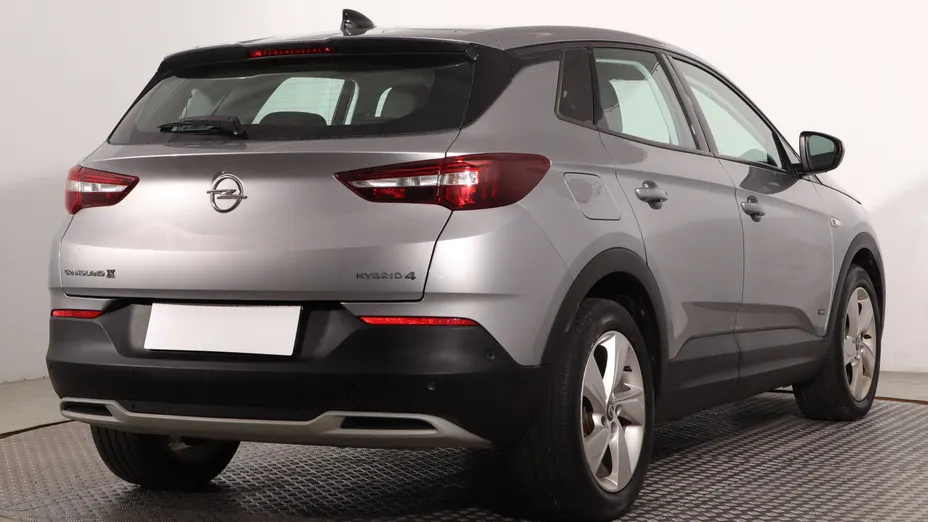 Opel Grandland -