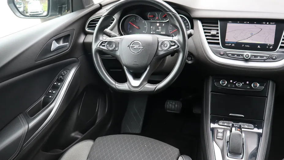 Opel Grandland -