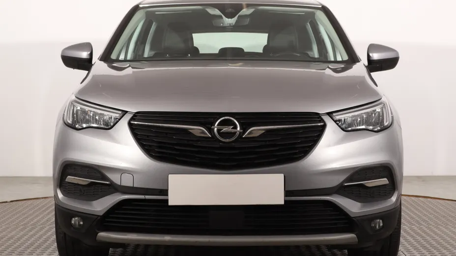 Opel Grandland -