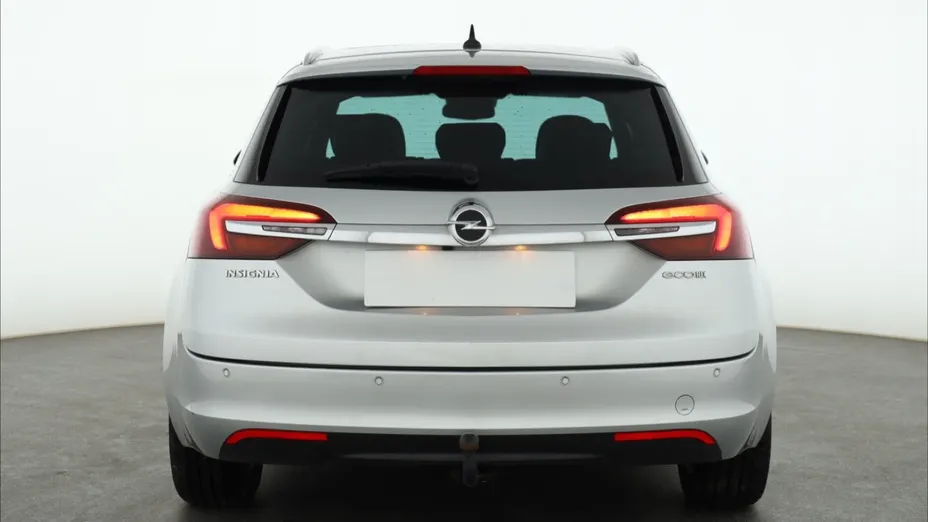 Opel Insignia -