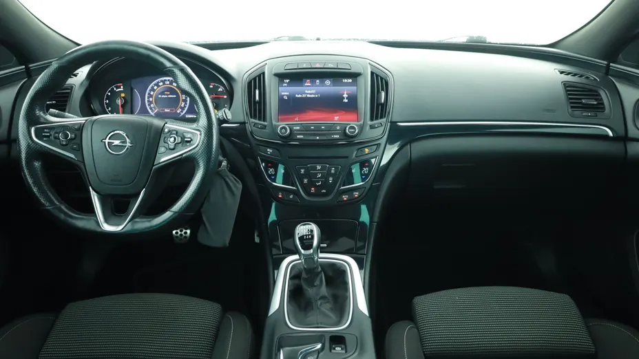 Opel Insignia -