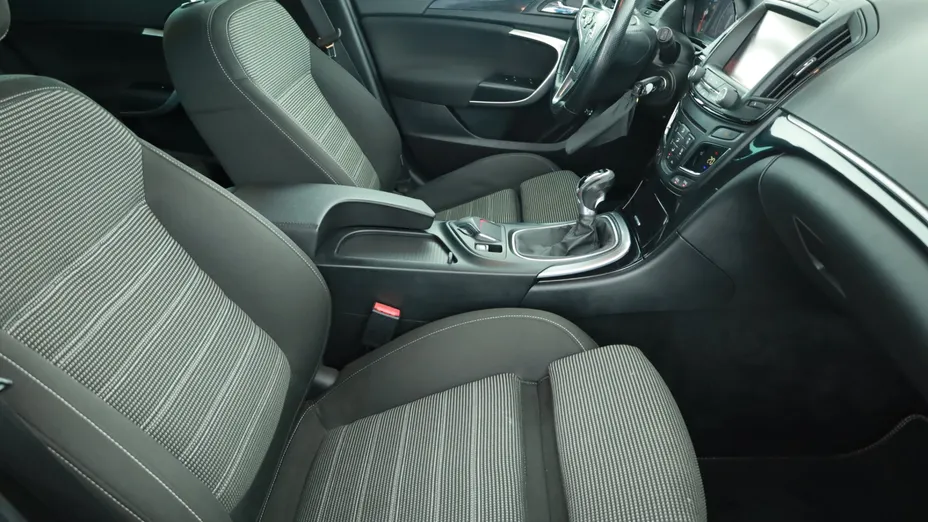 Opel Insignia -