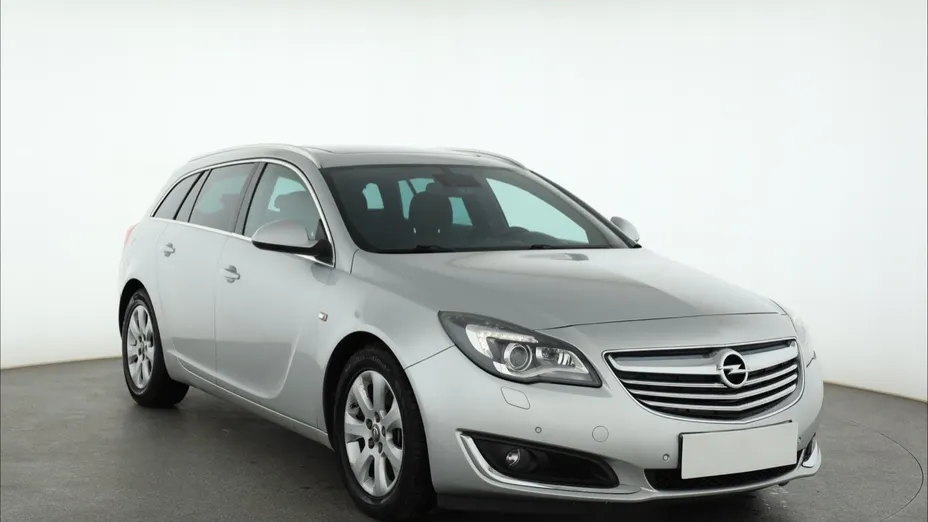 Opel Insignia -