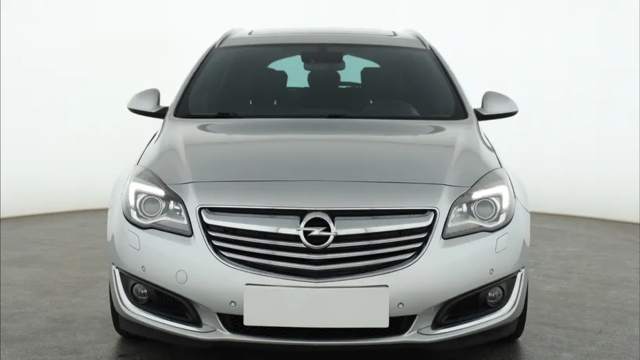Opel Insignia -