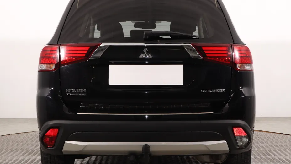 Mitsubishi Outlander -