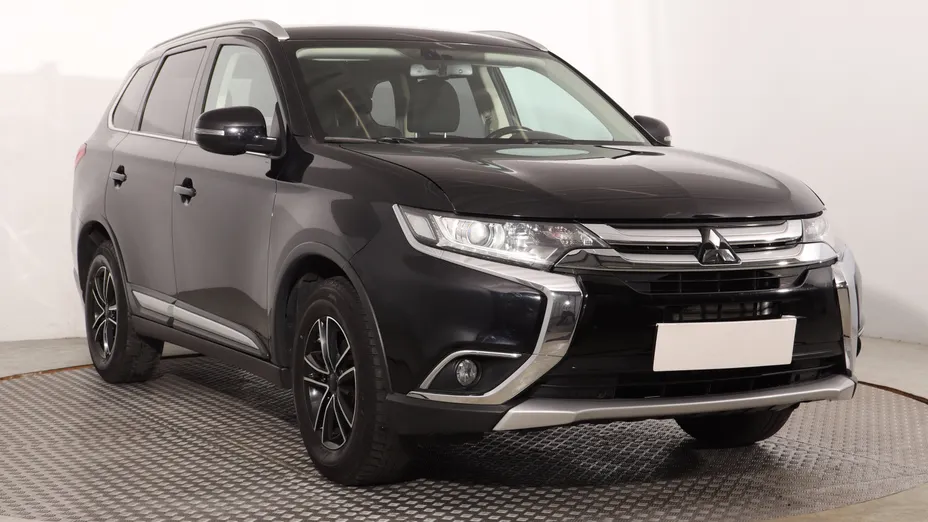 Mitsubishi Outlander -