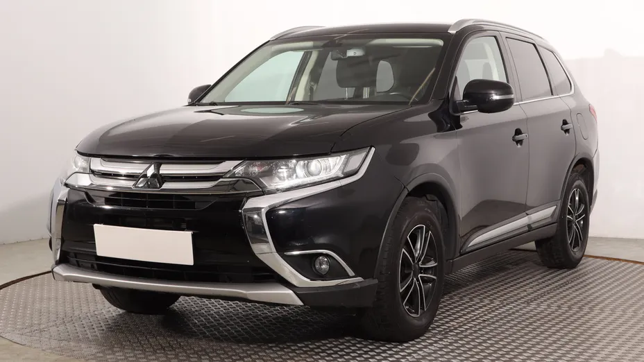 Mitsubishi Outlander -