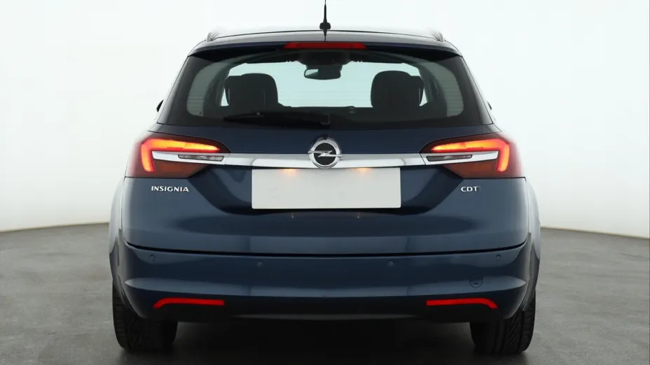 Opel Insignia -