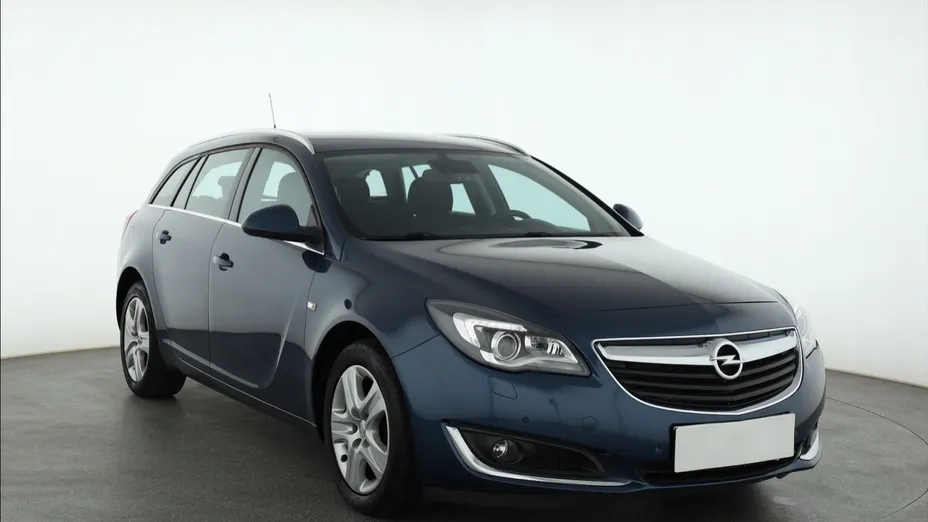 Opel Insignia -