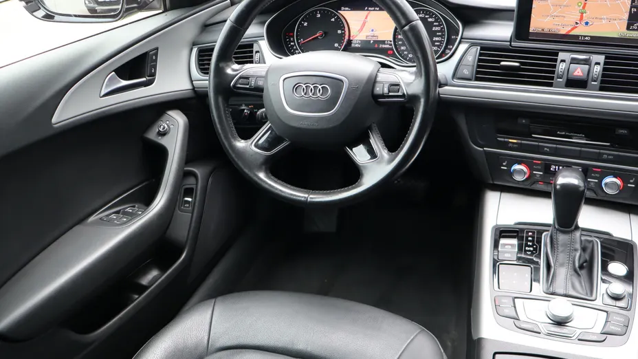 Audi A6 -