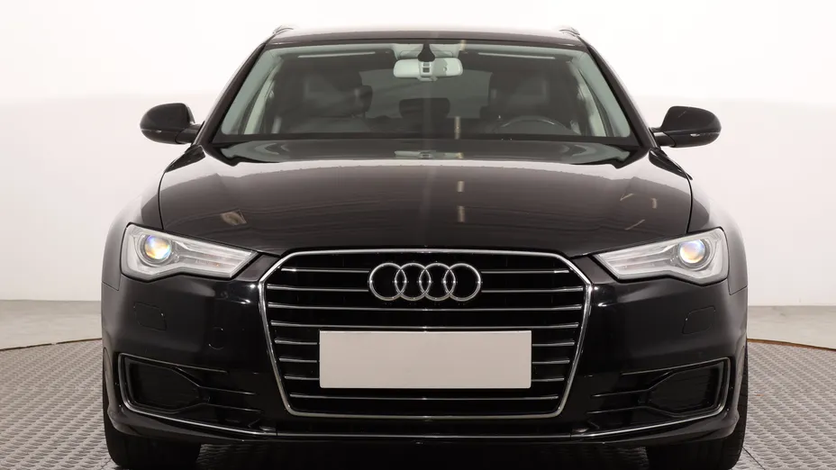 Audi A6 -