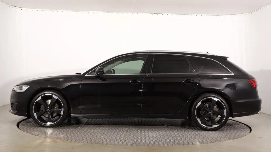 Audi A6 -