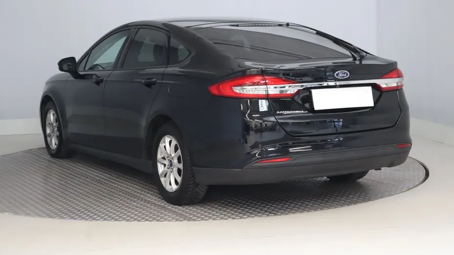 Ford Mondeo -