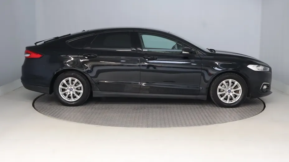 Ford Mondeo -