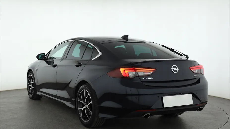 Opel Insignia -