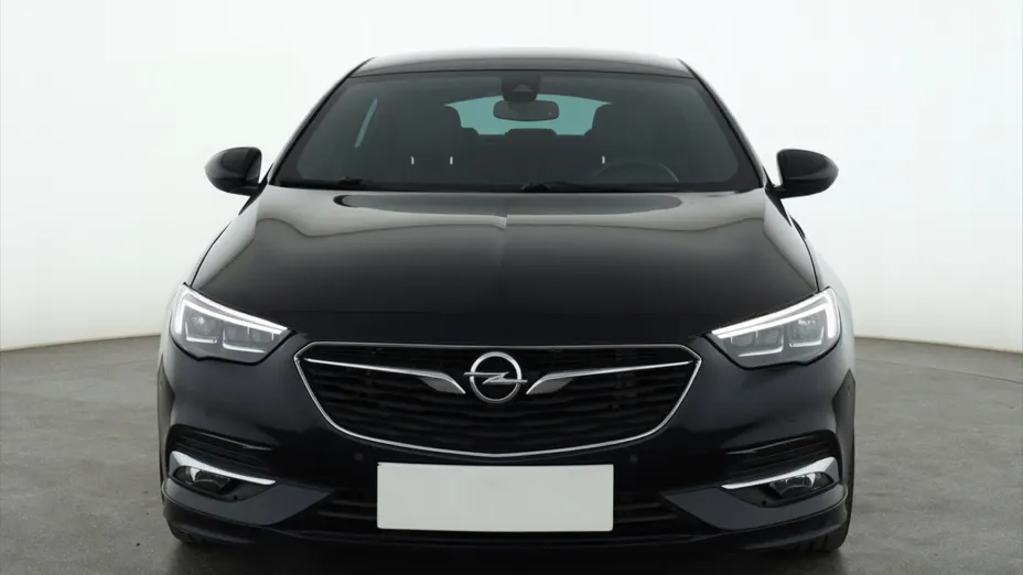 Opel Insignia -