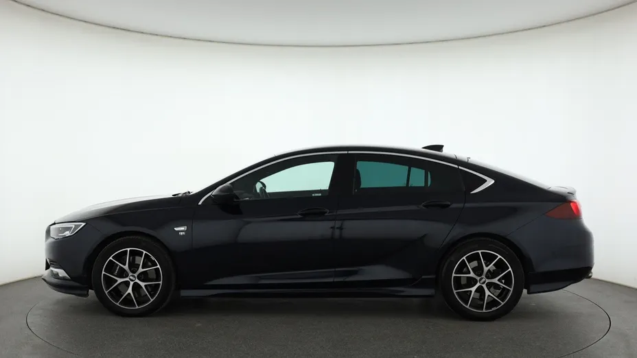 Opel Insignia -