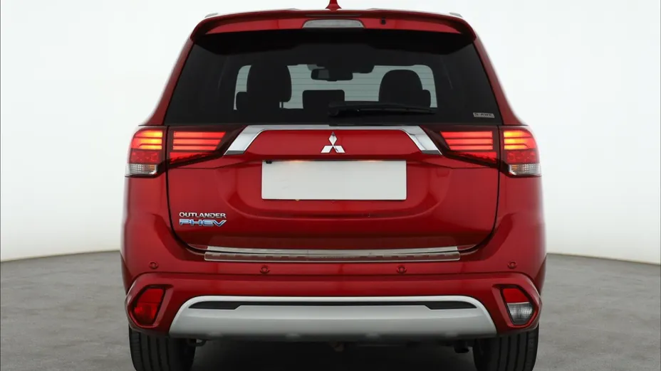 Mitsubishi Outlander -