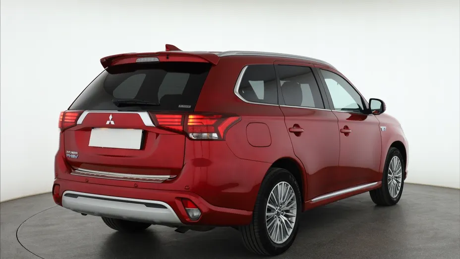 Mitsubishi Outlander -
