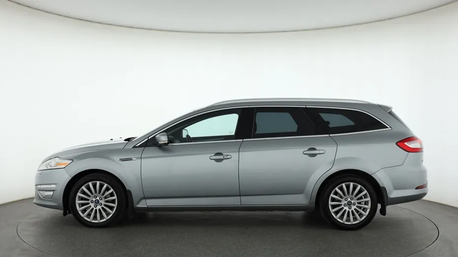 Ford Mondeo -