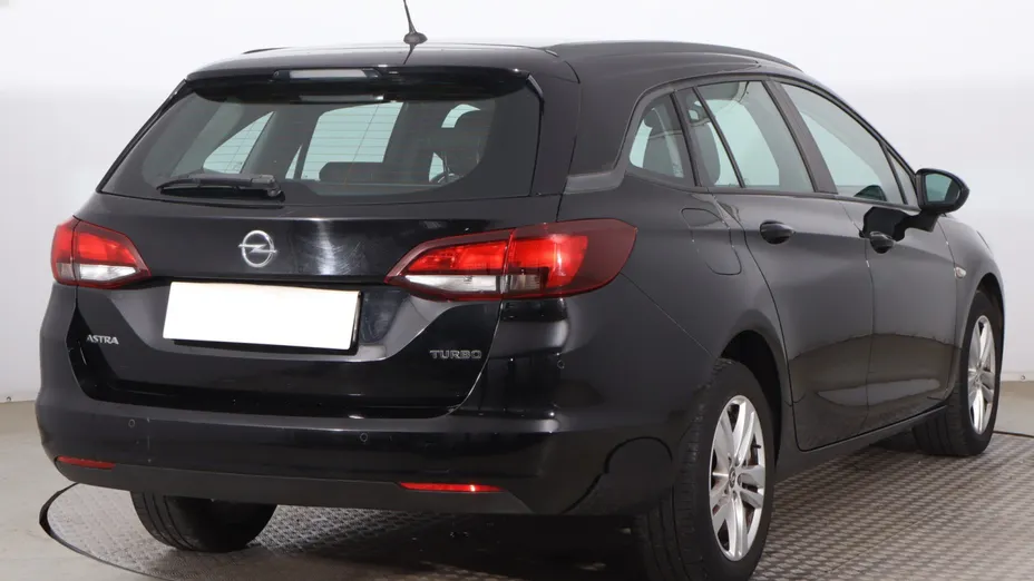 Opel Astra -